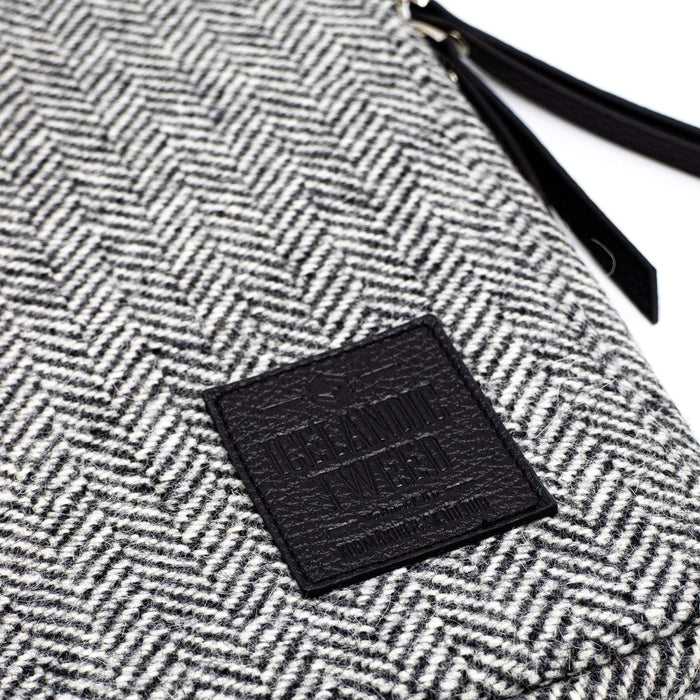 K&S Icelandic Tweed - Tölvutaska 15"/16" - Úlfur Í Sauðagæru - Kormákur & Skjöldur