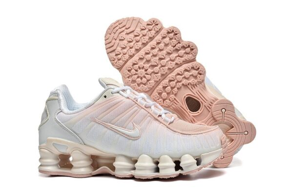 Nike Shox TL en color White y tonos pastel
