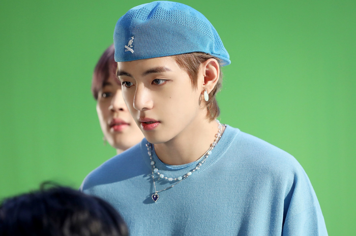Taehyung’s Dynamite Style Heart Shape Necklace