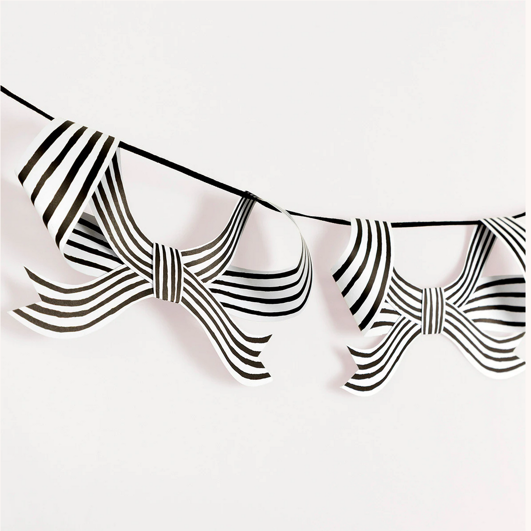 Black & White Stripy Bow Garland