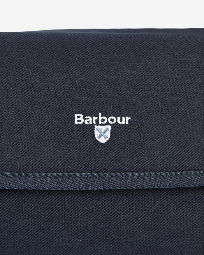 Barbour Cascade Hanging Washbag - Kormákur & Skjöldur