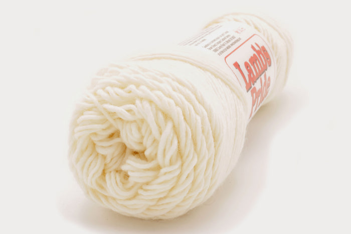 Brown Sheep Co - Lamb's Pride Worsted / Creme M10