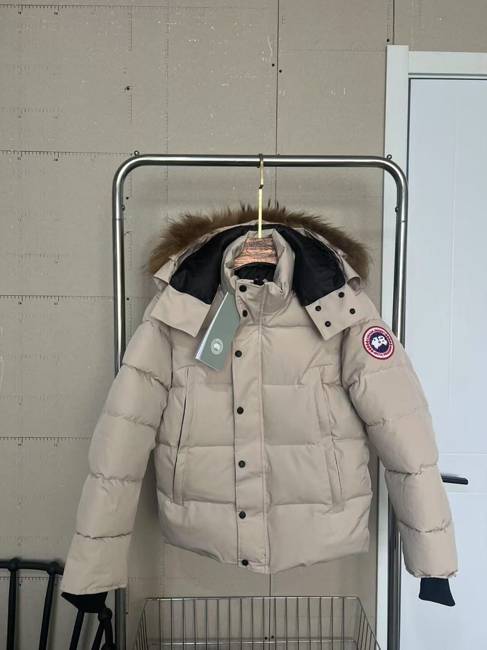Canada Goose Wyndham Parka "Beige"