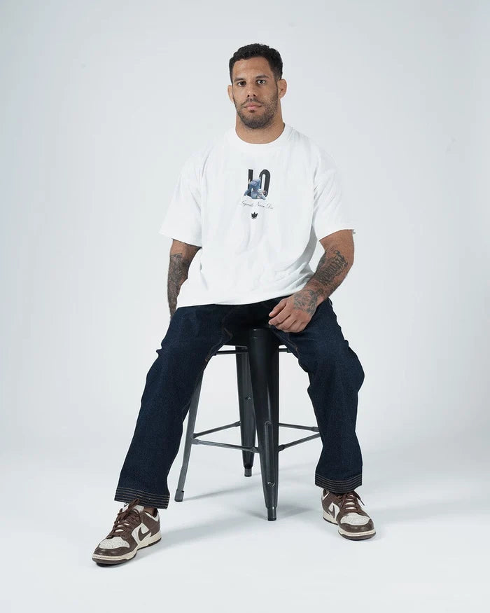 Kingz Leandro Lo Tee - Seated Lifestyle Shot - White Brazilian Jiu-Jitsu Tribute Tee - Casual Apparel [color:White]
