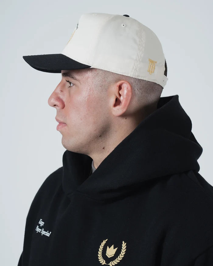 Kingz Player Special Snapback White - Side Profile View Male Black Bill Gold Embroidered Crown Badge Side Panel Adjustable Strap Contrast Design BJJ Casual Wear [color:White]