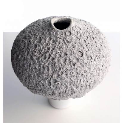 Kiyoko Footed Vase- 2 Color Variants