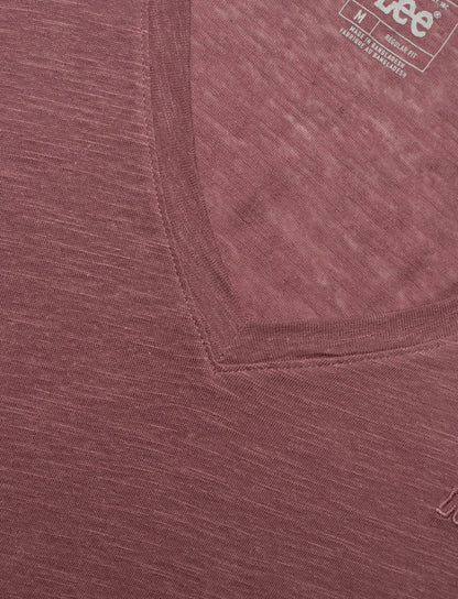 LEE - V NECK TEE HENNA