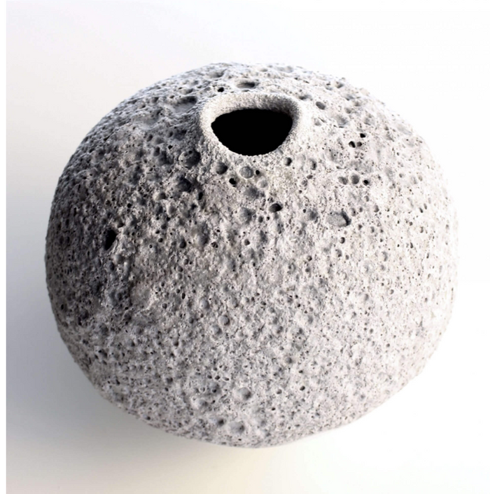 Round Vase- 2 Color Variants