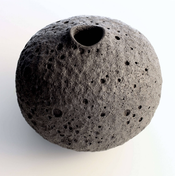 Round Vase- 2 Color Variants