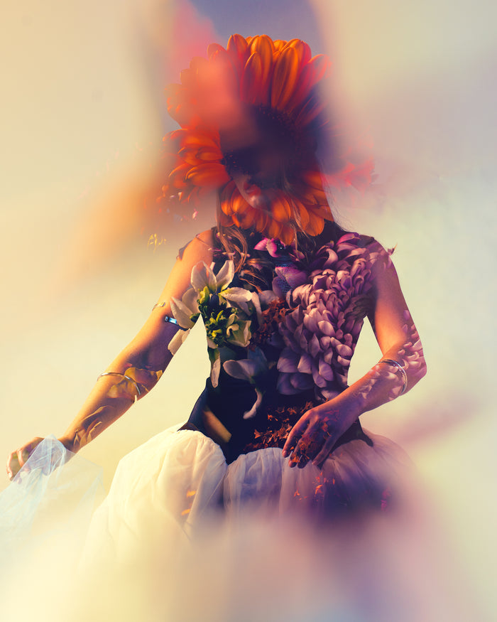 Ryan Grant Photo - femme flora I