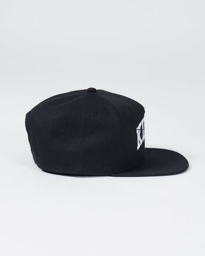 Kingz Slice Snapback - Black - Side View Black Hat Bold KINGZ Text Embroidered Side Panel Flat Brim Classic Fit Adjustable Snapback BJJ Training Apparel [color:Black]