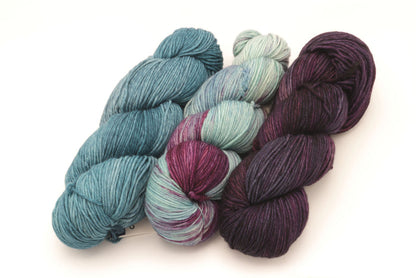 Malabrigo - Arroyo / Reflecting Pool Lotus & Purpuras