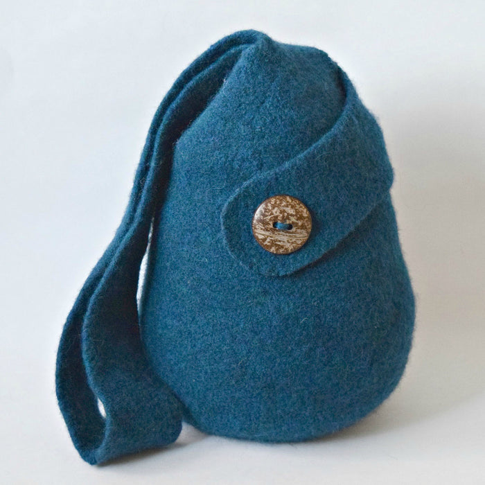 The Twist Bag by Cynthia Pilon Designs